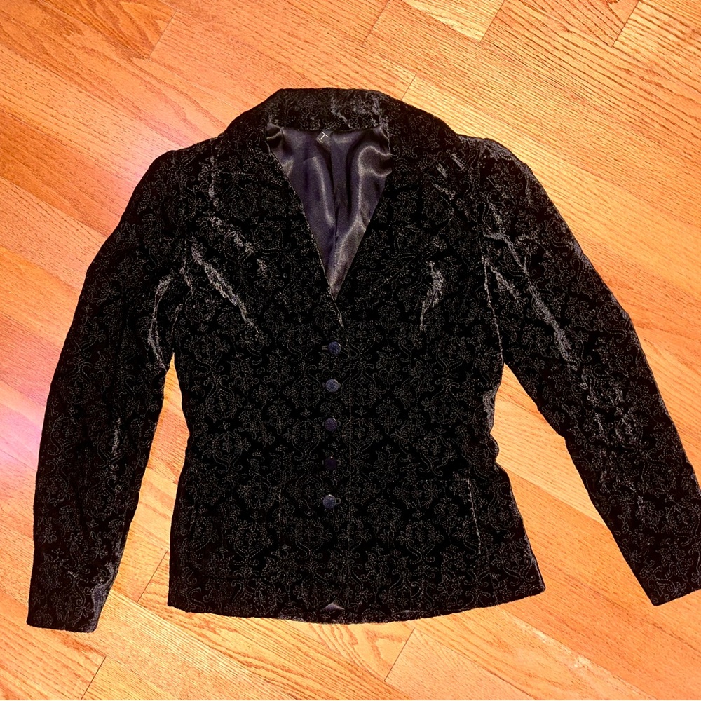 Tahari Women’s Size 6 Black Velvet  Classic Blazer